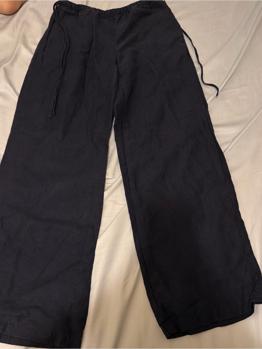 Aritzia Wilfred Artisan CruiseLinen™ Wide-Leg Pants in Navy - Picture 2 of 3